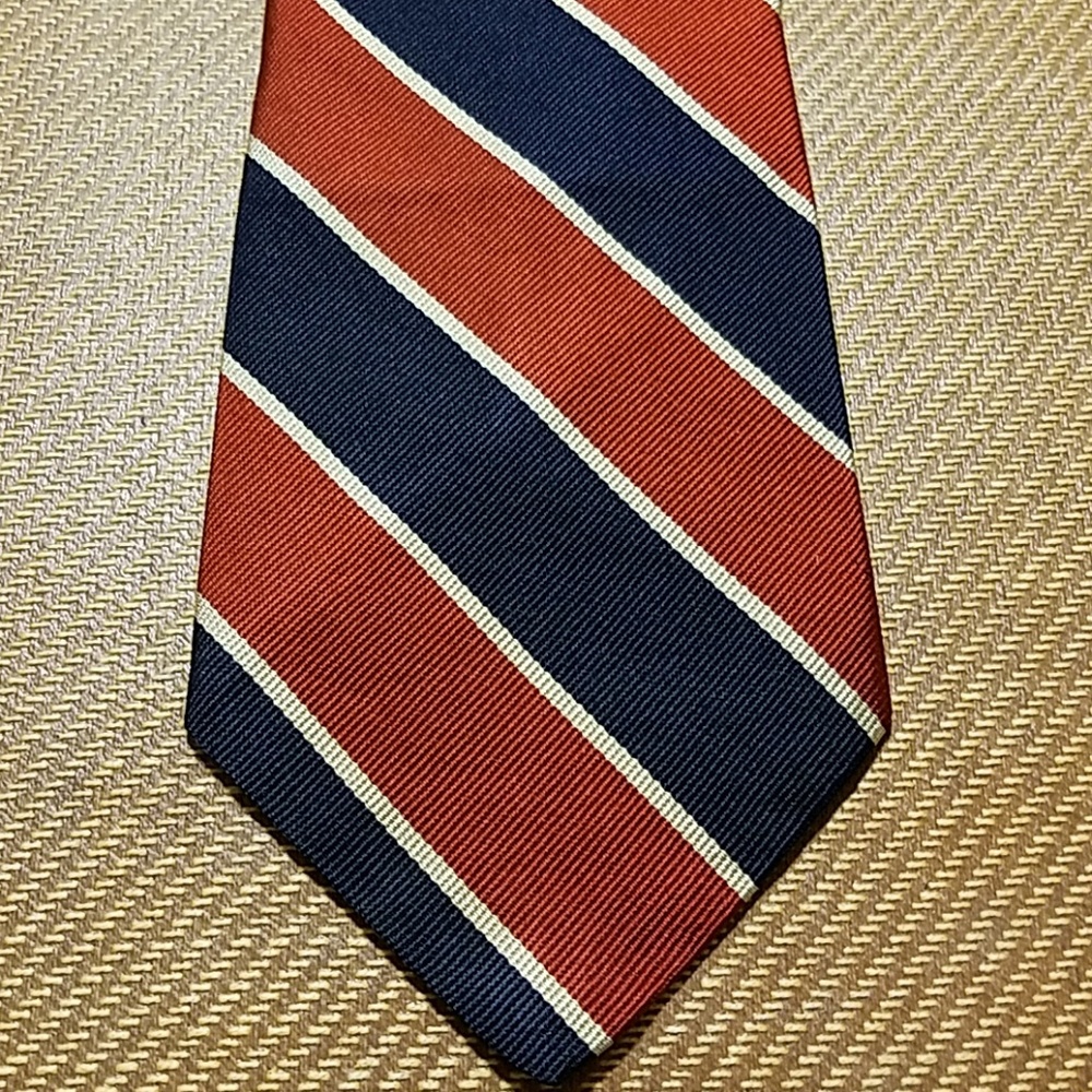 Reis of new haven tie